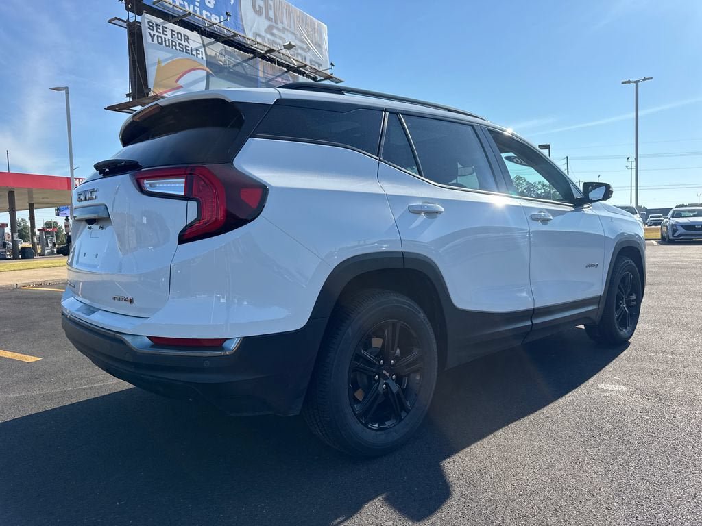 Used 2024 GMC Terrain AT4 w/ Infotainment Package II AWD/4WD image 8