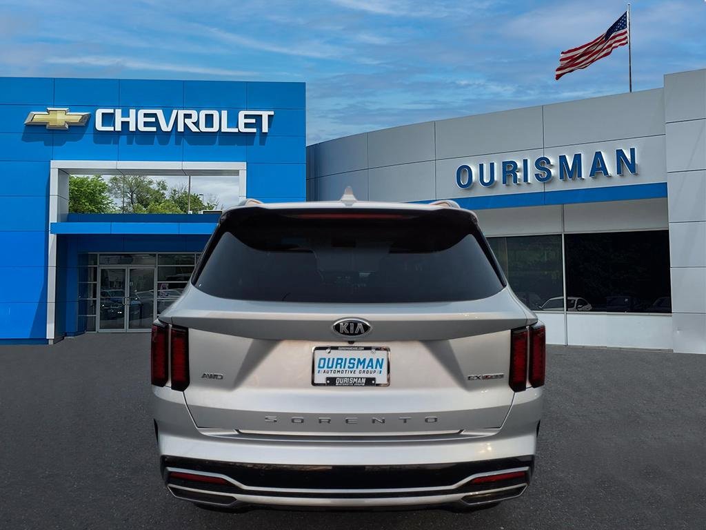 Used 2021 Kia Sorento EX w/ Panoramic Sunroof Package image 4
