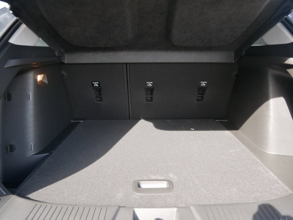 New 2026 Chevrolet Trax LT w/ Sunroof Package FWD image 8