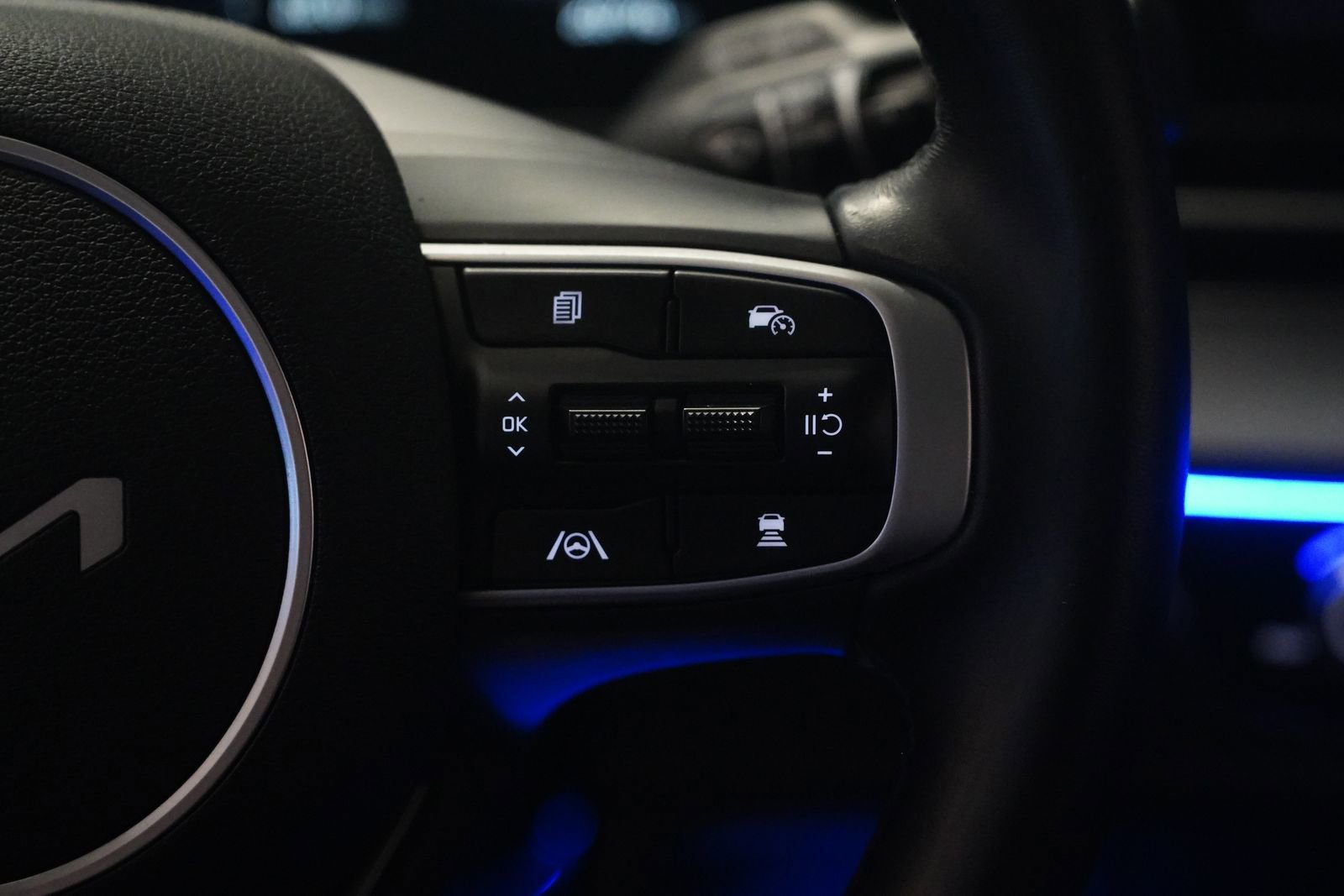 Used 2024 Kia Sportage SX image 17