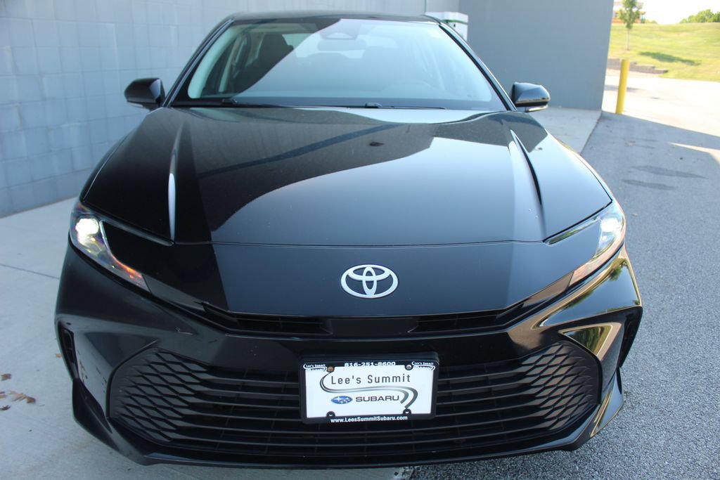 Used 2025 Toyota Camry LE FWD image 16
