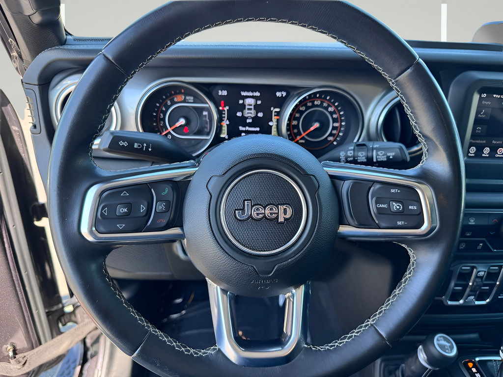 Used 2020 Jeep Wrangler Unlimited Sahara AWD/4WD image 13