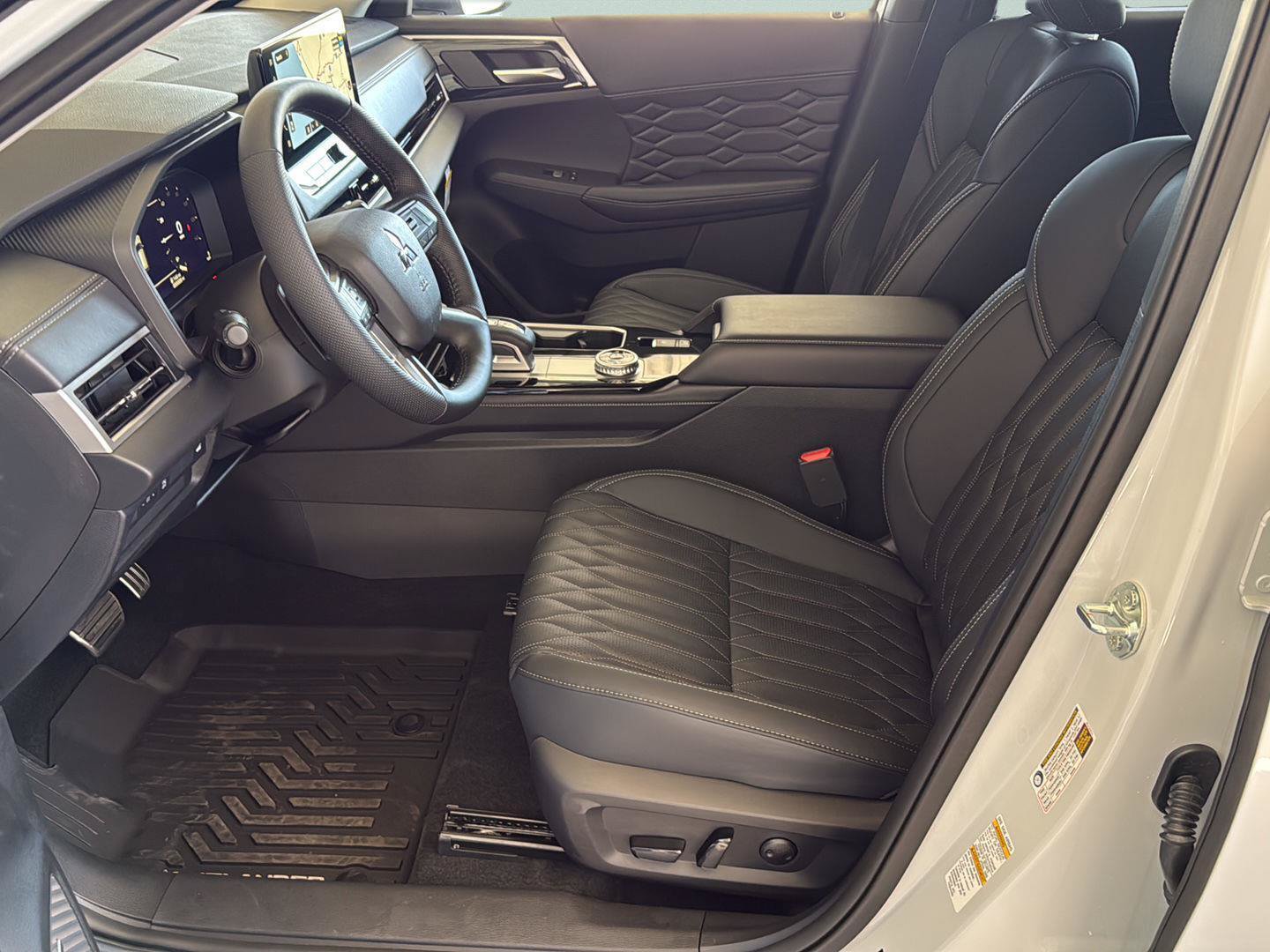 New 2026 Mitsubishi Outlander SEL FWD image 25