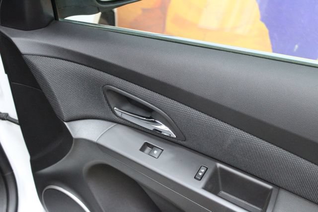 Used 2016 Chevrolet Cruze LTZ FWD image 11