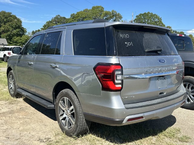 Used 2024 Ford Expedition Limited RWD image 11