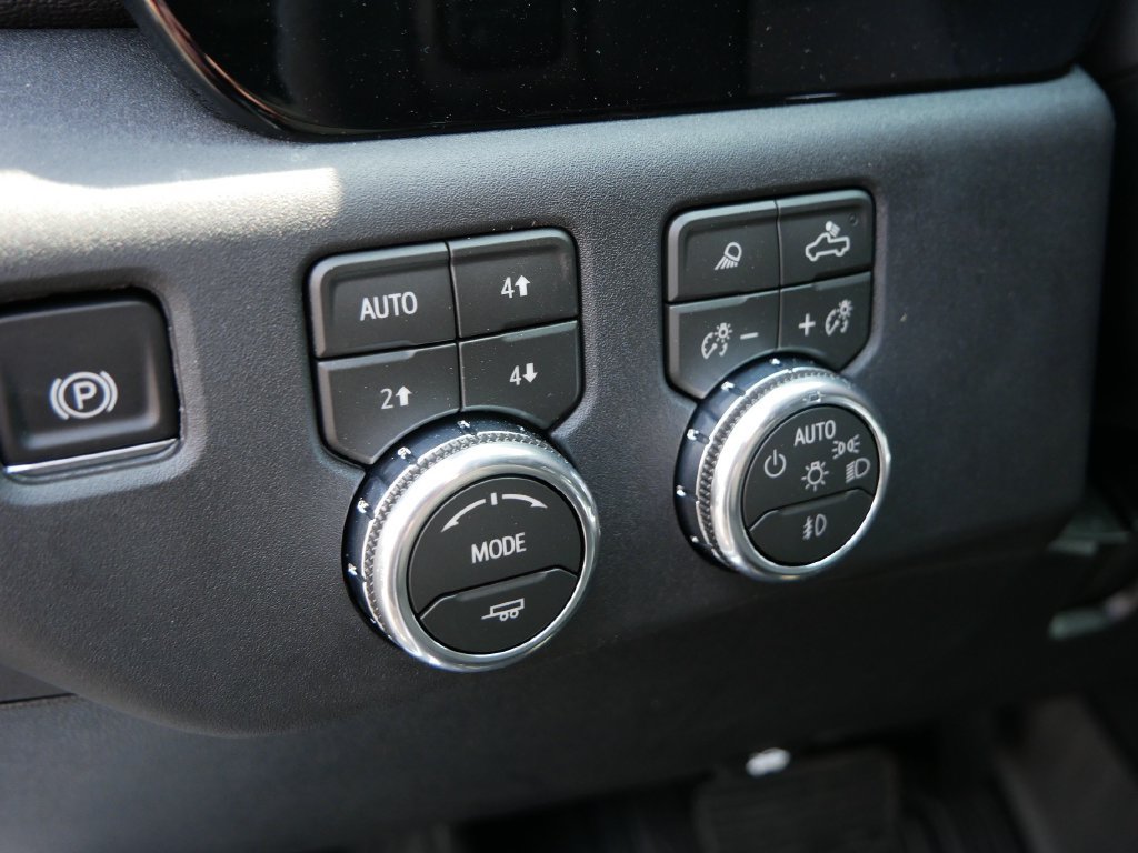 New 2026 GMC Sierra 3500 SLT w/ SLT Premium Package AWD/4WD image 9