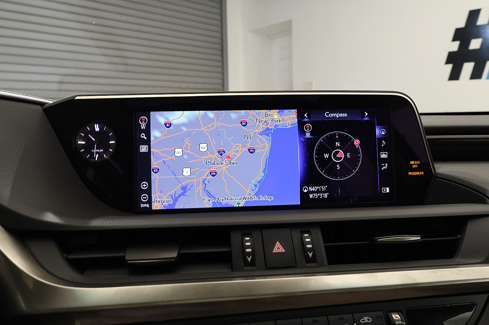 Used 2020 Lexus ES 300h w/ Accessory Package 2 FWD image 28