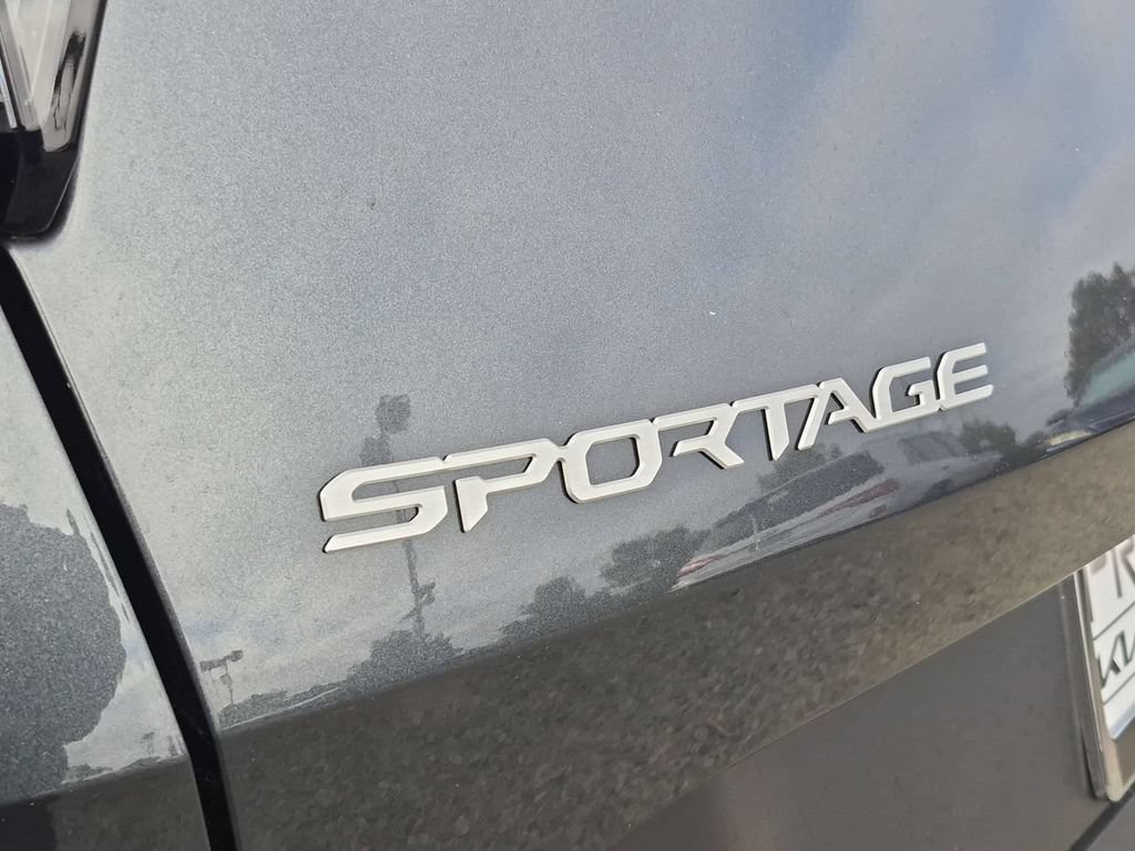 New 2026 Kia Sportage LX FWD image 32