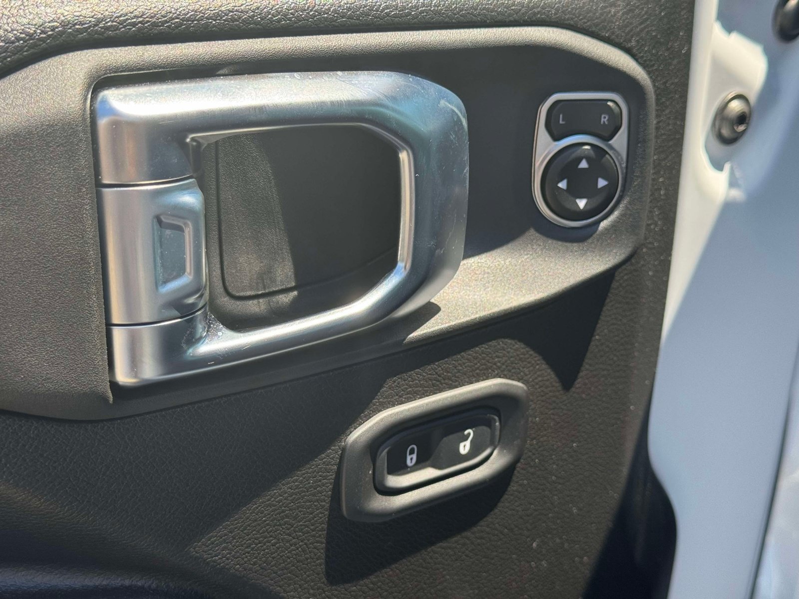 Used 2026 Jeep Wrangler Unlimited Sport AWD/4WD image 17