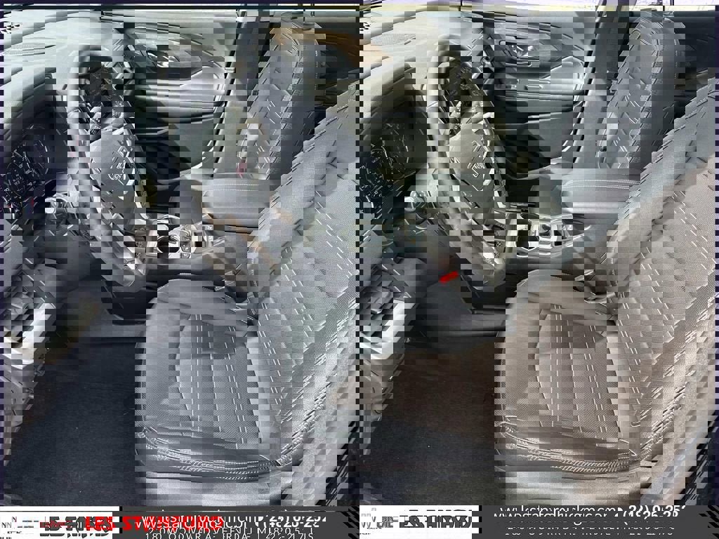 Used 2023 GMC Terrain Denali w/ Denali Premium Package image 21