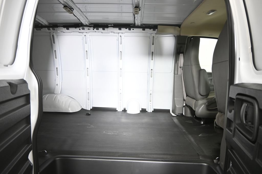 New 2026 Chevrolet Express 3500 image 15