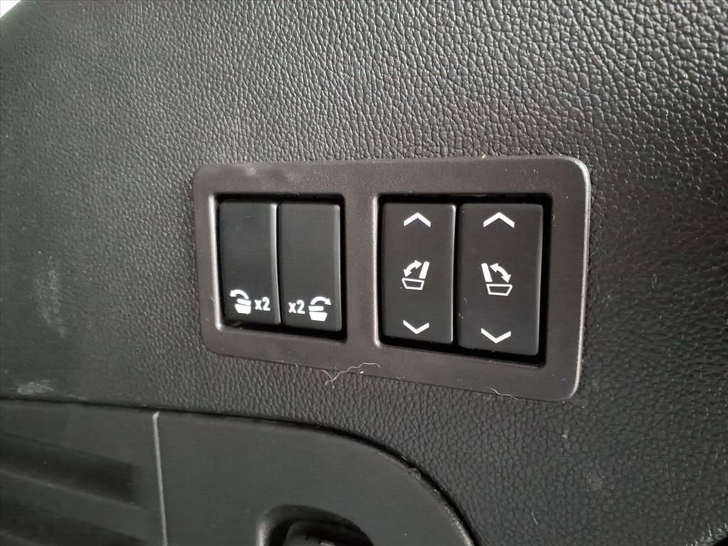 Used 2020 Chevrolet Tahoe LT image 17