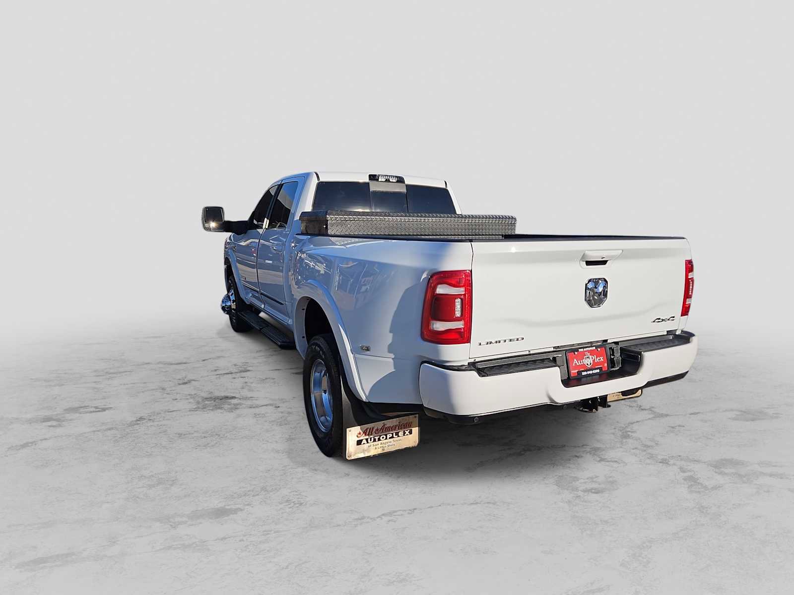 Used 2024 RAM 3500 Limited image 6