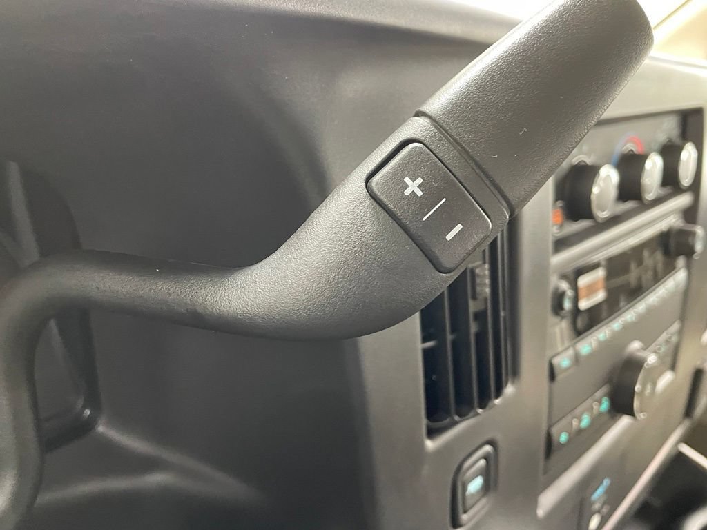 New 2026 GMC Savana 2500 RWD image 22