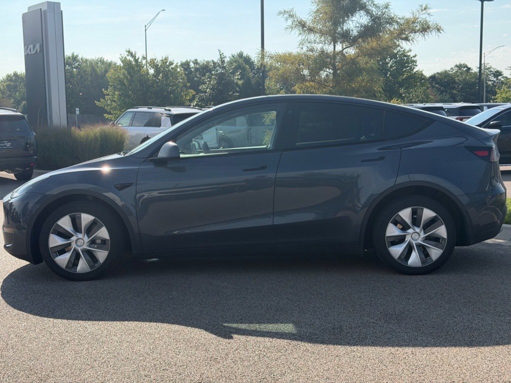 Used 2023 Tesla Model Y Long Range AWD/4WD image 4