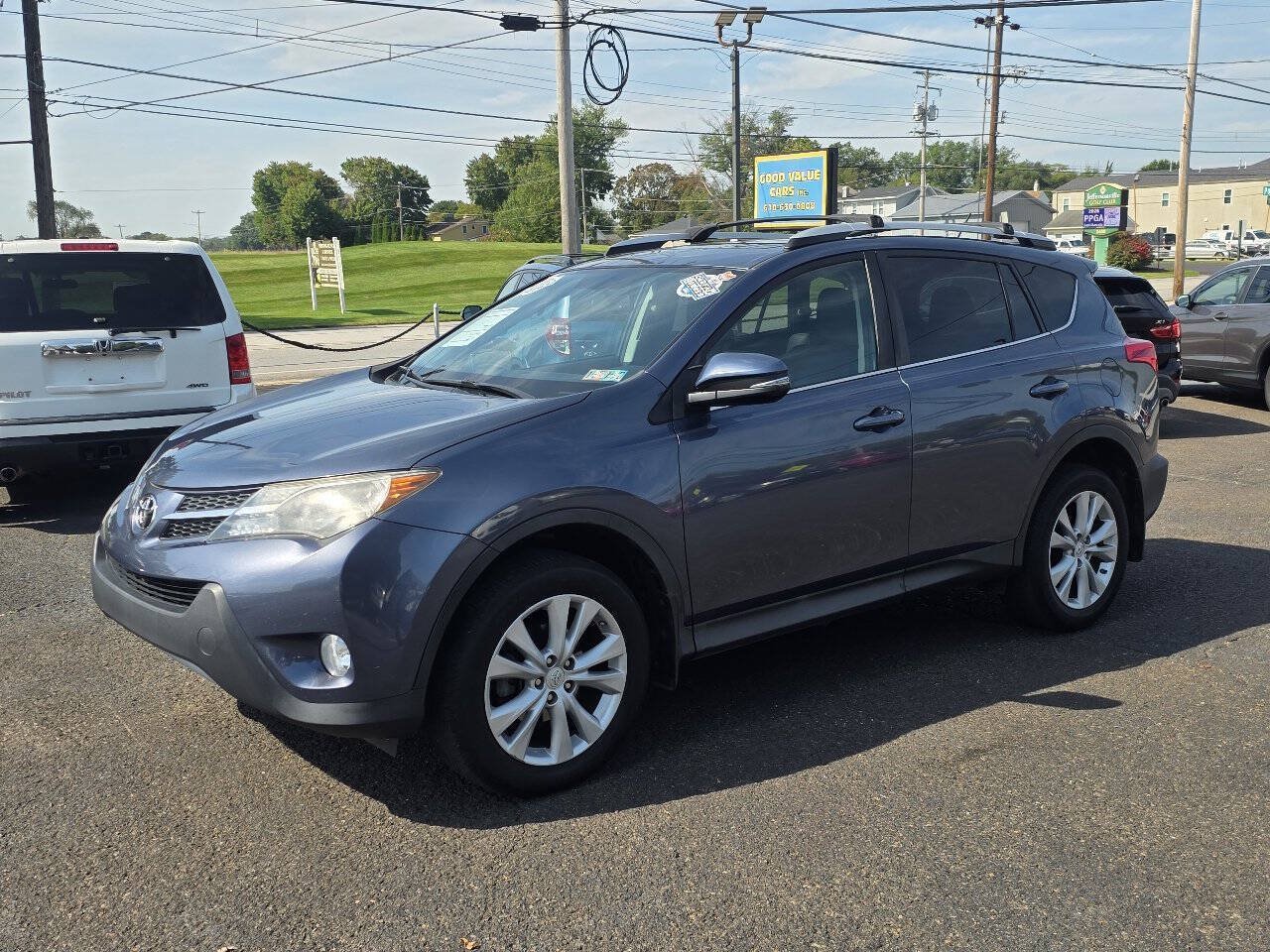 Used 2013 Toyota RAV4 Limited AWD/4WD image 3
