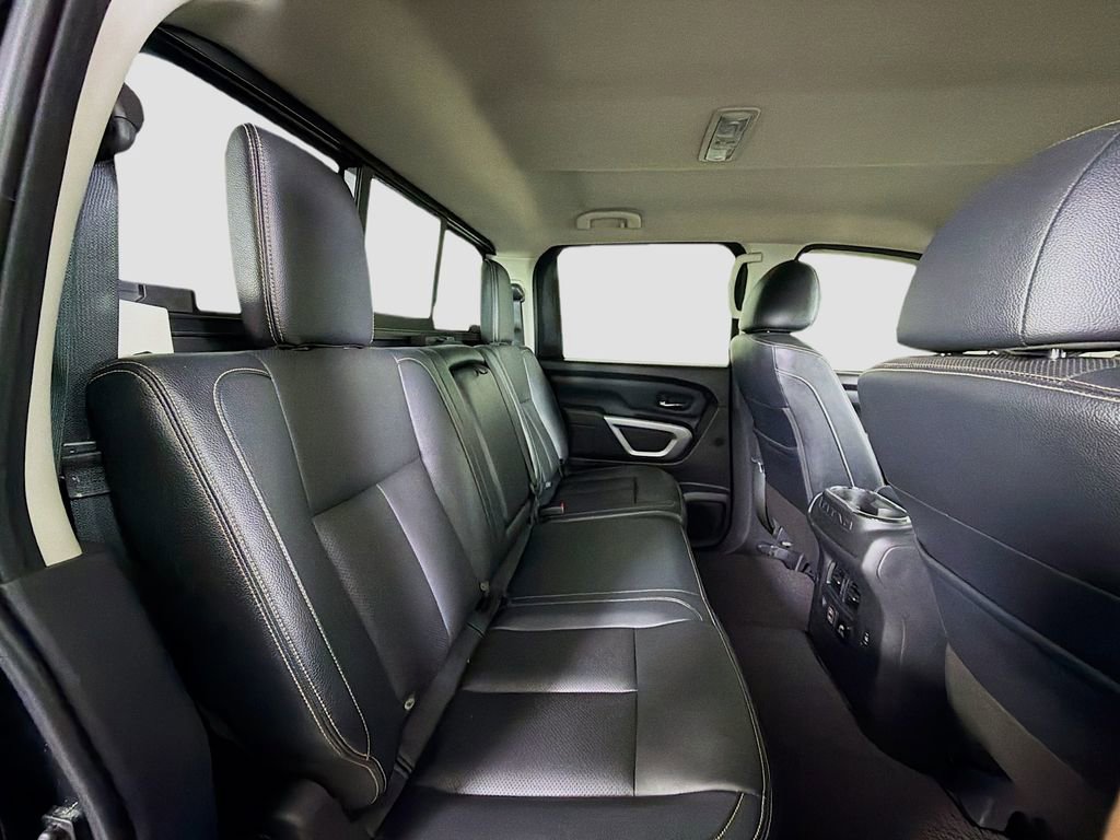 Used 2019 Nissan Titan PRO-4X w/ Pro-4x Convenience Package image 28