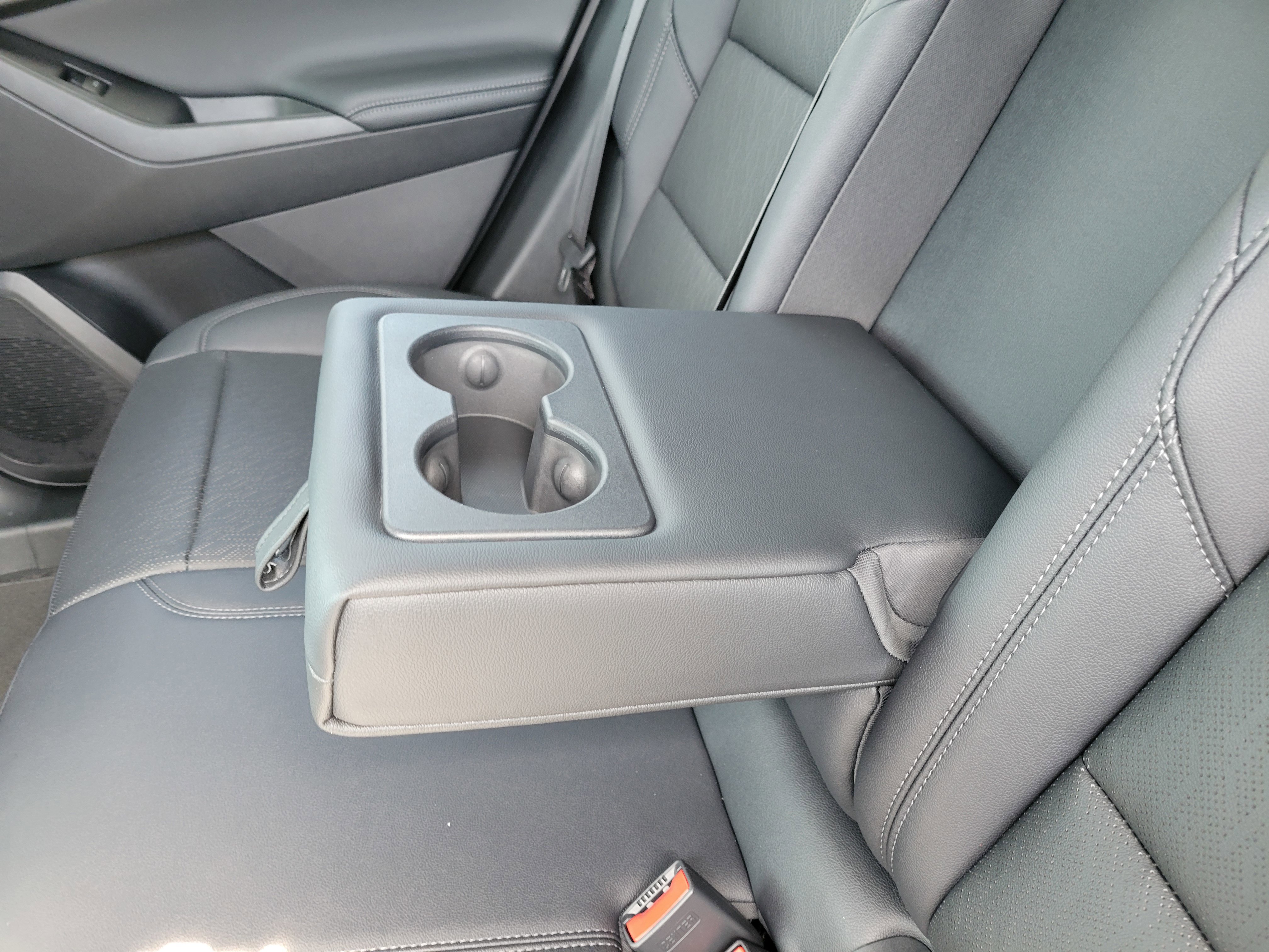 Used 2026 Chevrolet Equinox LT w/ Convenience Package II FWD image 36