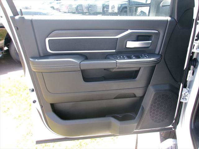 Certified 2025 RAM 2500 Big Horn AWD/4WD image 6