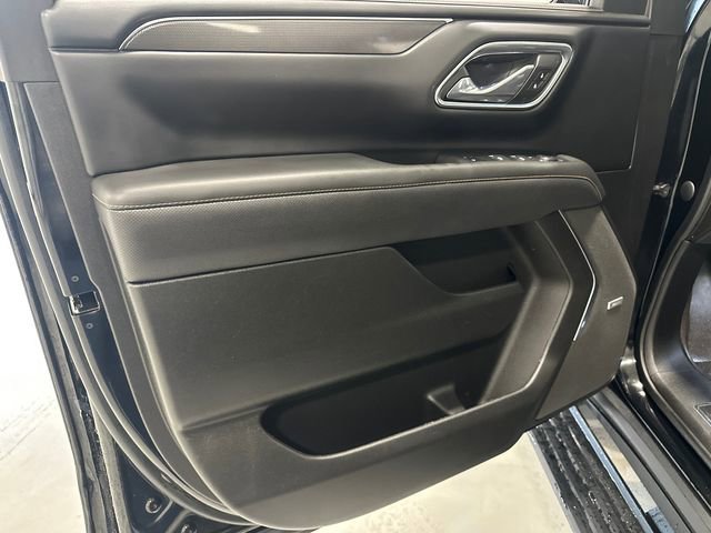 Used 2023 GMC Yukon AT4 w/ AT4 Premium Package image 32