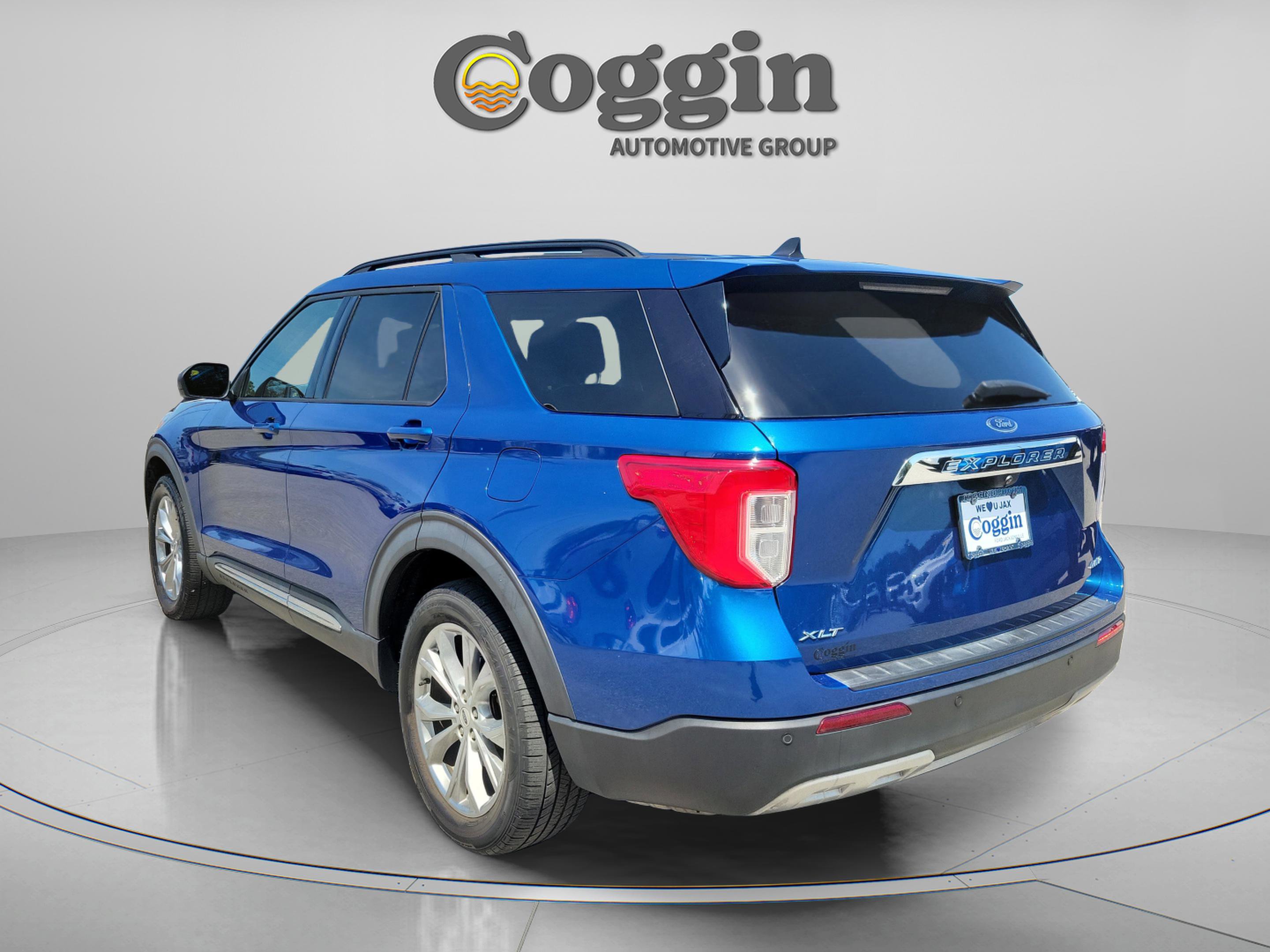 Used 2021 Ford Explorer XLT w/ Equipment Group 202A AWD/4WD image 2