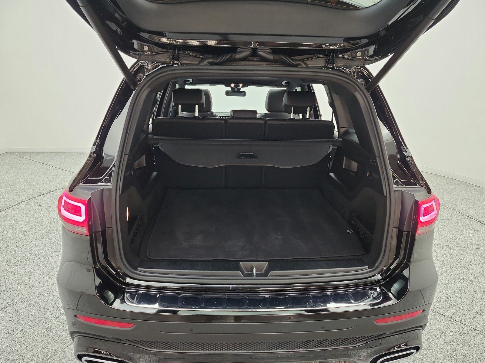 Used 2023 Mercedes-Benz GLB 250 image 21
