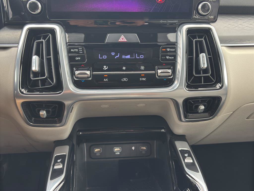 Used 2023 Kia Sorento SX AWD/4WD image 14