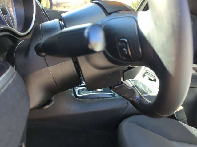 Used 2018 Chrysler 300 Touring w/ Chrome Appearance Package image 15