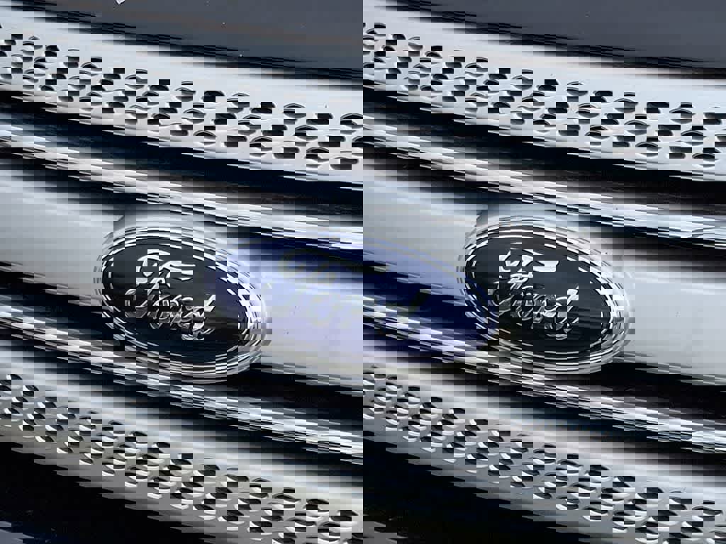 Used 2013 Ford Explorer XLT FWD image 28