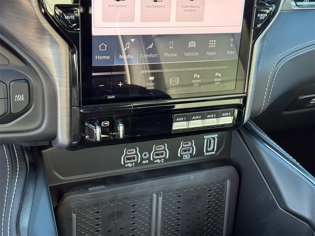 Used 2025 RAM 2500 Rebel w/ Rebel Level 2 Equipment Group image 31