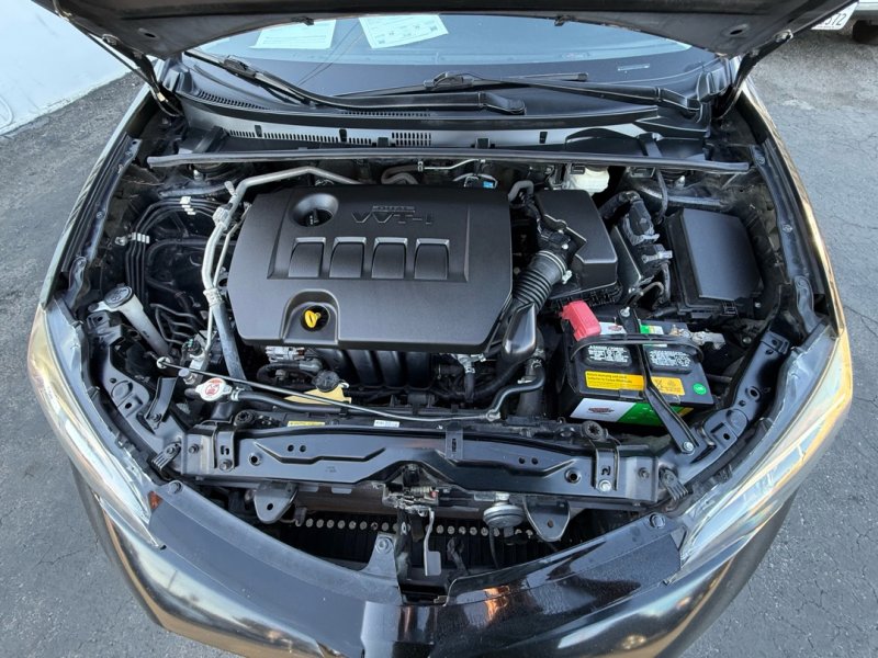 Used 2018 Toyota Corolla LE FWD image 26
