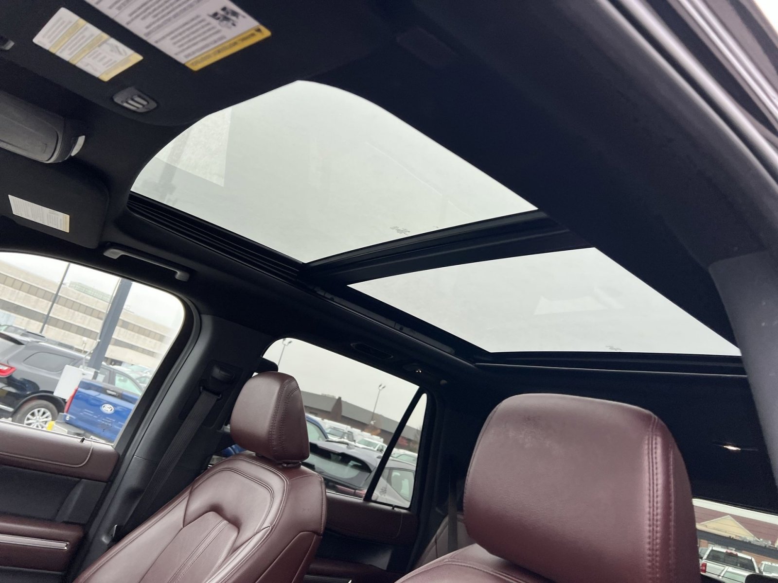 Used 2023 Ford Expedition Limited image 24