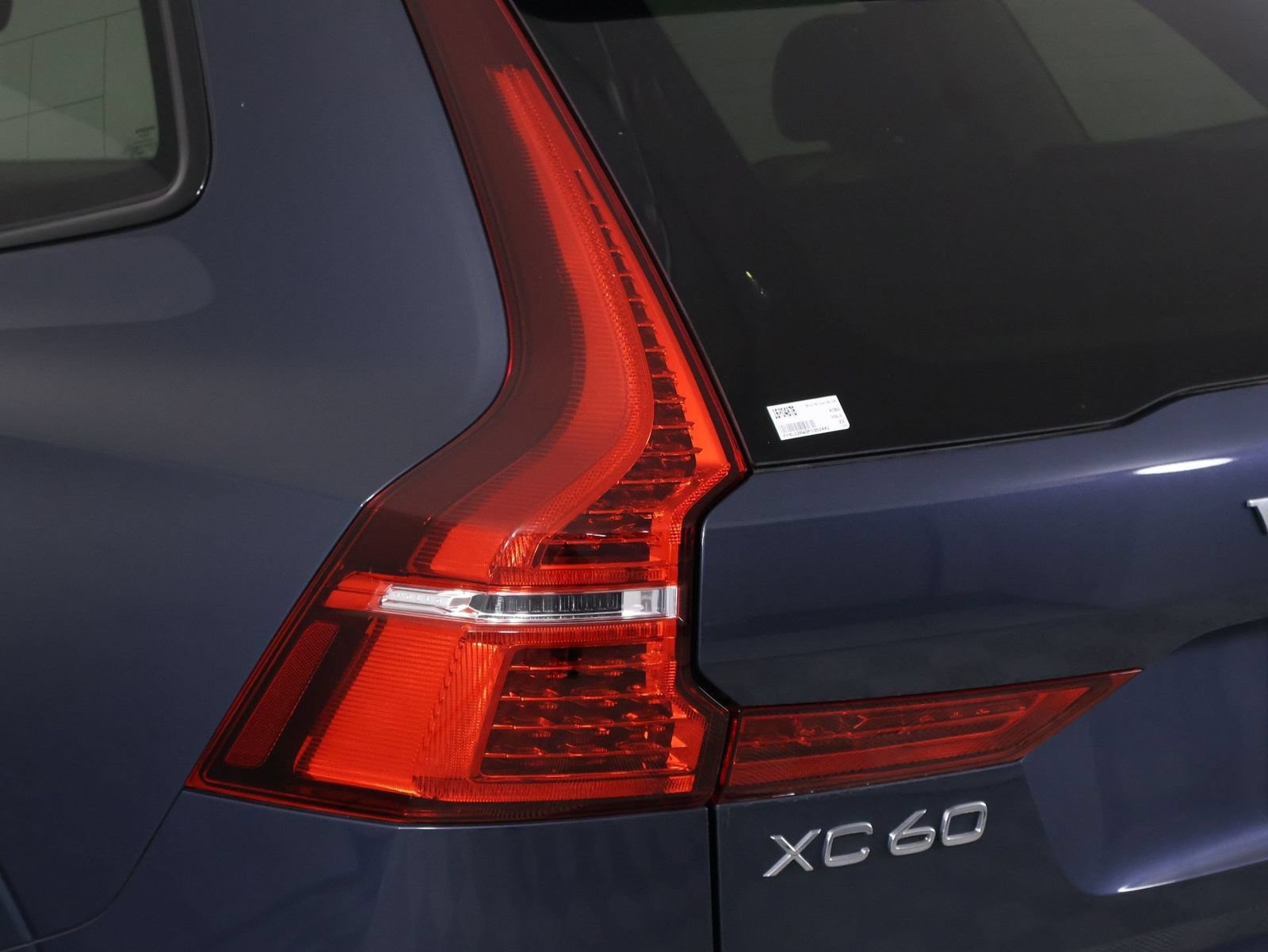 Used 2023 Volvo XC60 B5 Plus w/ Climate Package AWD/4WD image 18