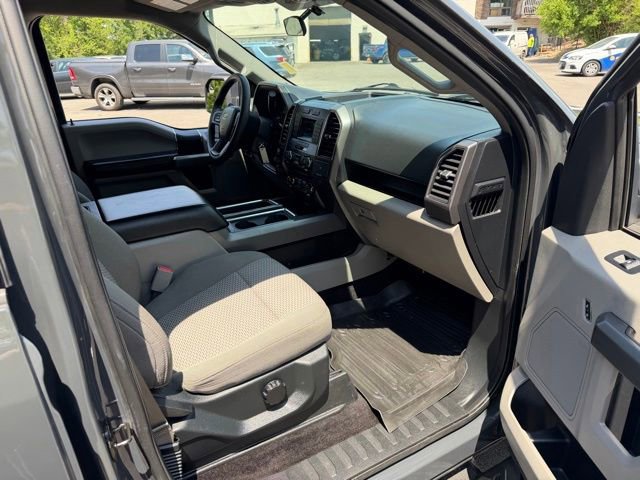 Used 2017 Ford F150 XLT w/ Heavy-Duty Payload Package AWD/4WD image 24