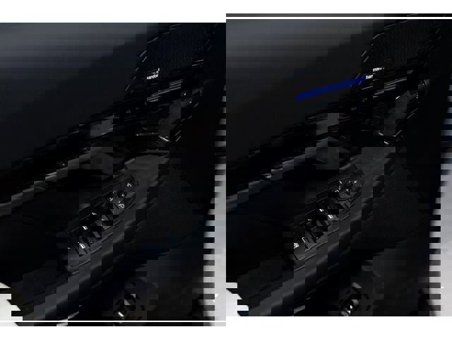 Used 2025 BMW 530i xDrive image 53