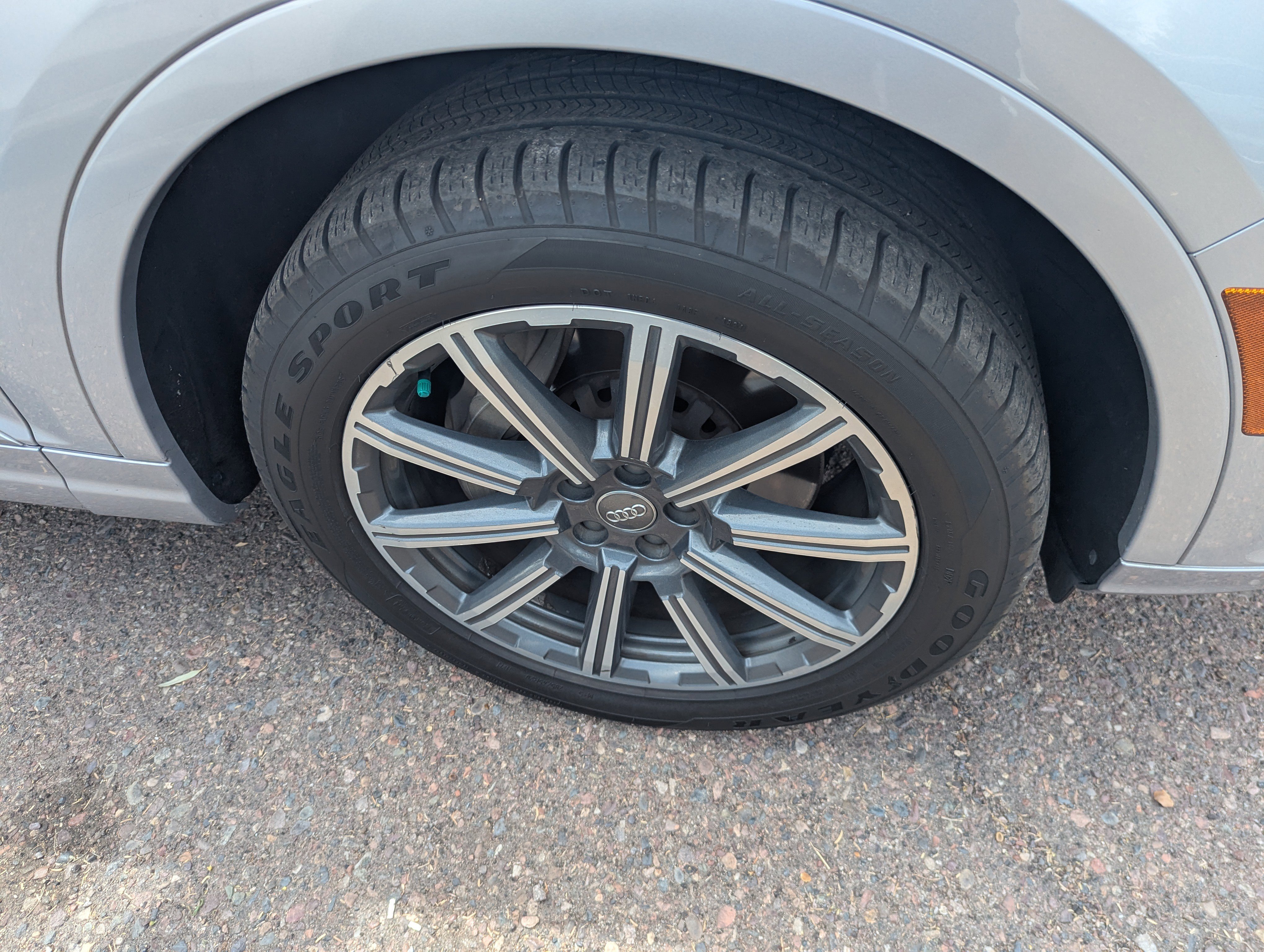 Used 2017 Audi Q7 3.0T Prestige image 8