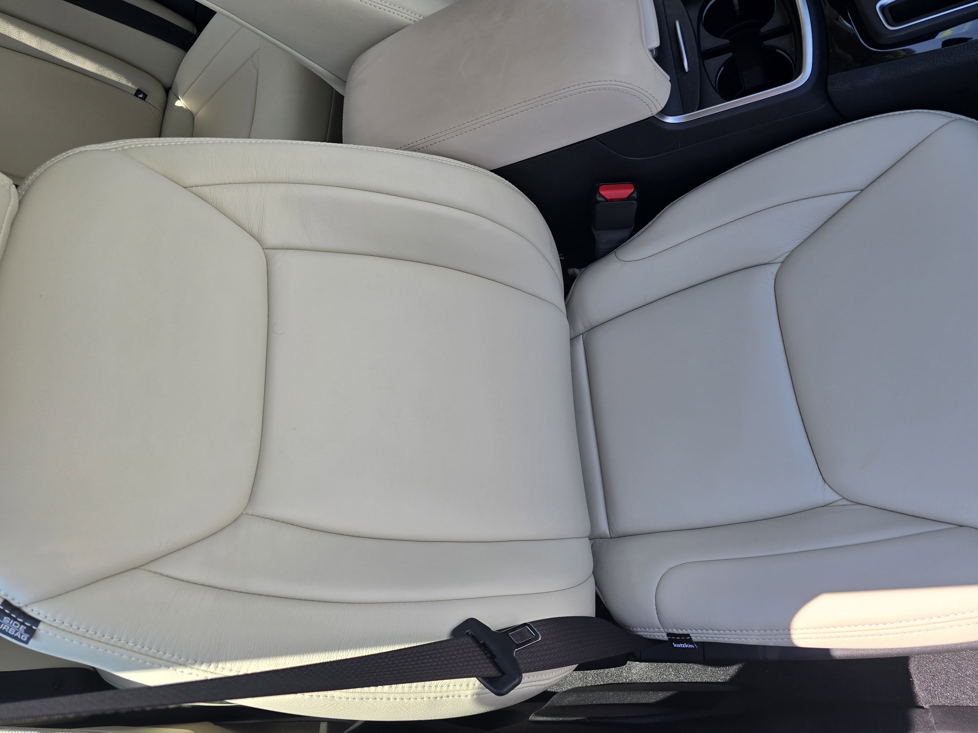 Used 2023 Chrysler 300 Touring w/ Sport Appearance Package image 31