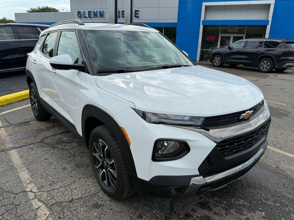 Used 2023 Chevrolet TrailBlazer ACTIV w/ Convenience Package AWD/4WD image 8