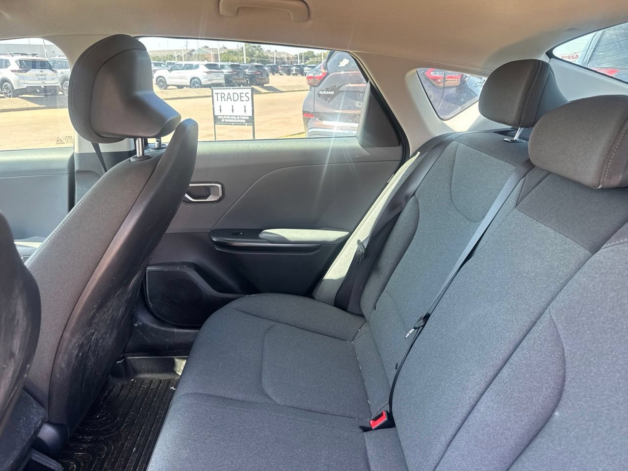 Used 2025 Kia K4 FWD image 28