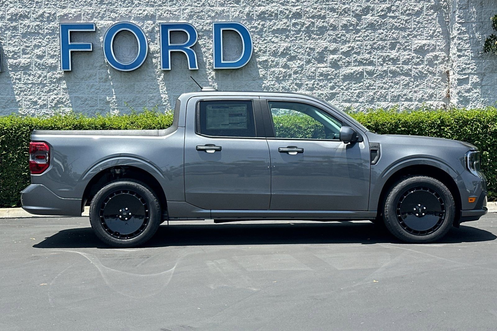 New 2025 Ford Maverick Lobo video 3