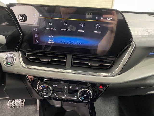 New 2026 Chevrolet Trax LT w/ Driver Confidence Package FWD image 16