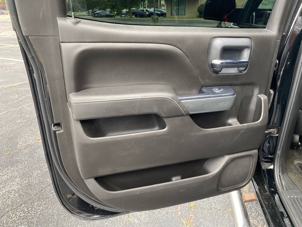 Used 2018 Chevrolet Silverado 1500 LT w/ All Star Edition image 20