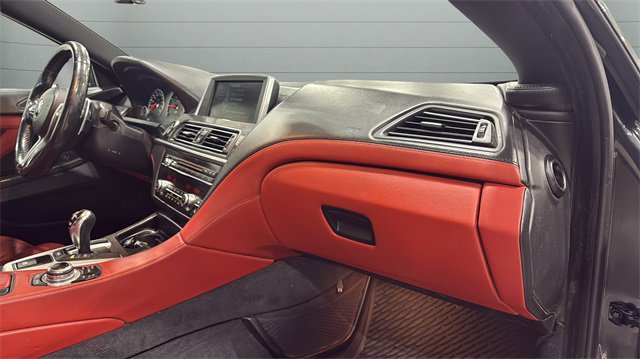 Used 2014 BMW M6 Convertible image 30