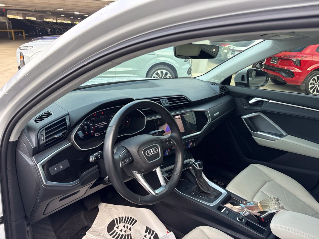 Certified 2024 Audi Q3 2.0T Premium w/ Convenience Package AWD/4WD image 12