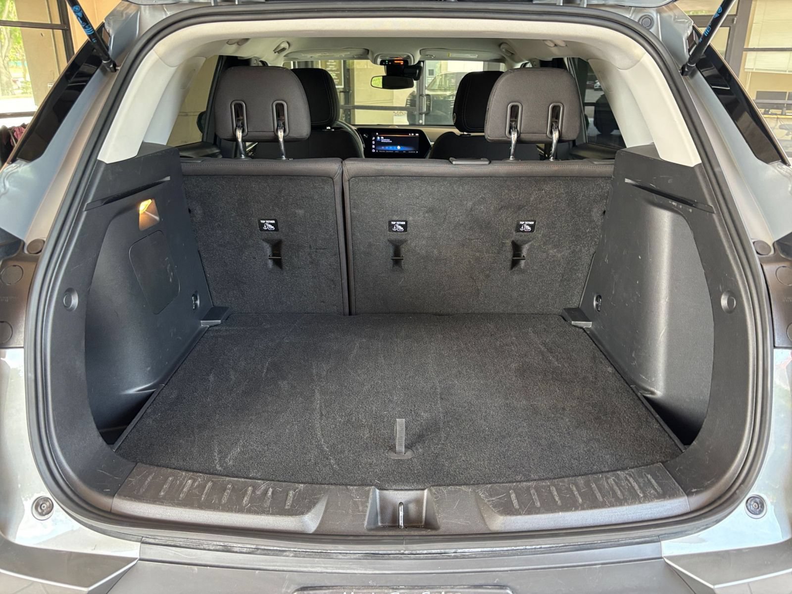 Used 2025 Chevrolet TrailBlazer LT FWD image 30