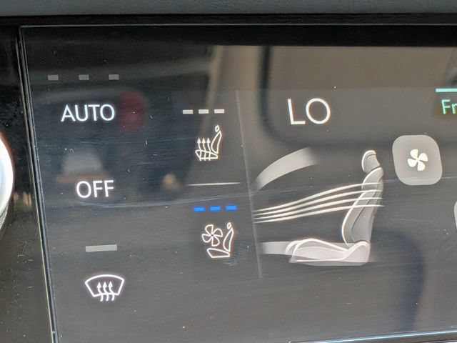 Used 2026 Genesis GV70 2.5T Advanced AWD/4WD image 25