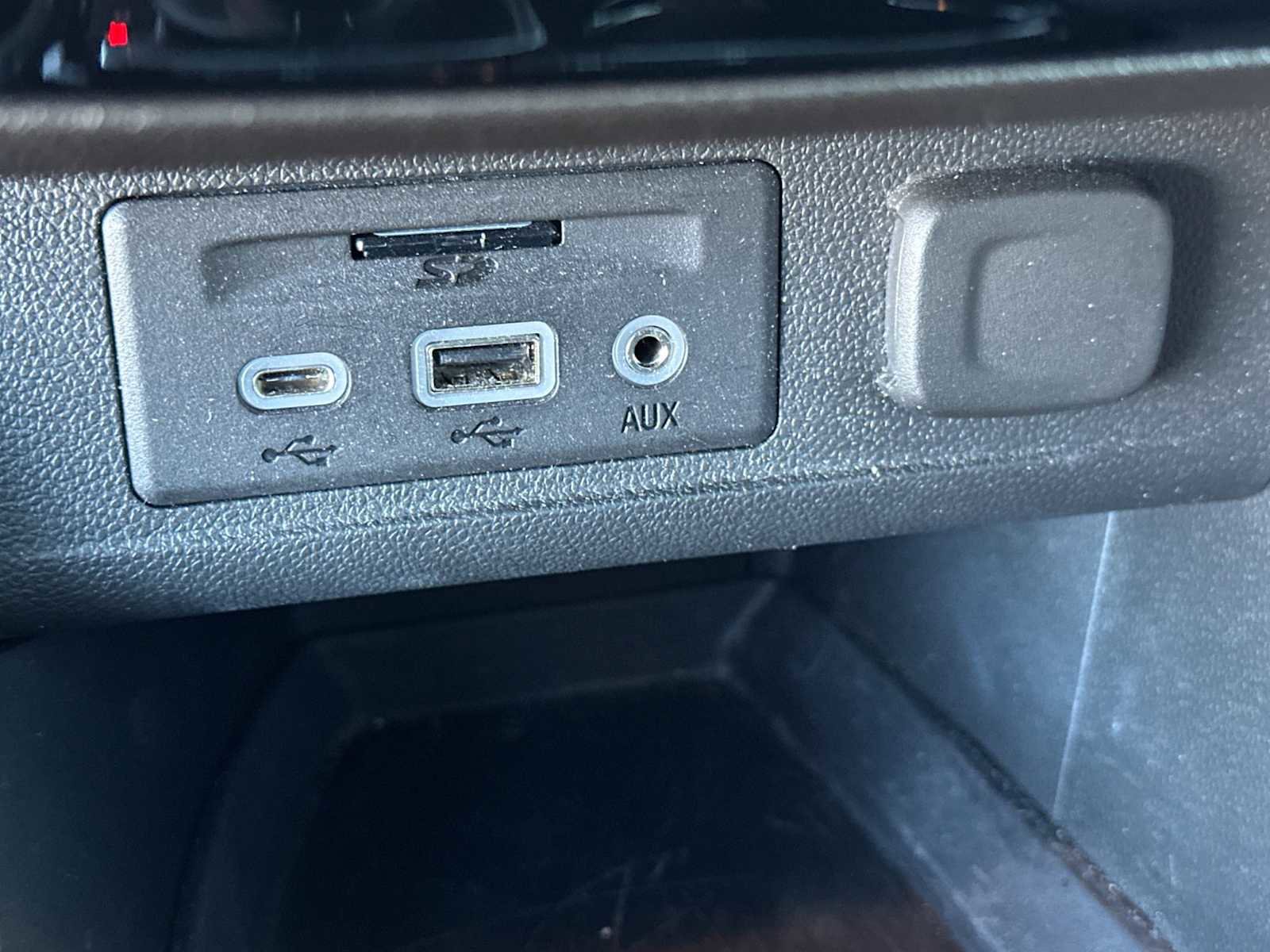 Used 2021 Buick Encore GX Select w/ Advanced Technology Package image 30