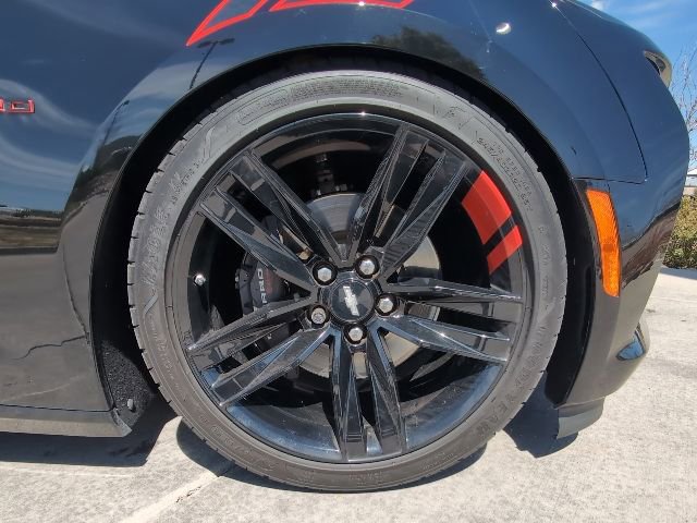 Used 2018 Chevrolet Camaro SS w/ Redline Edition RWD image 30