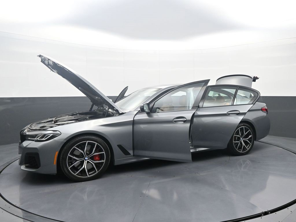 Used 2023 BMW 540i xDrive w/ M Sport Package image 41