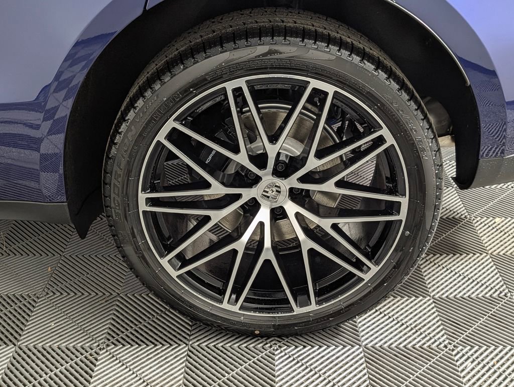 New 2026 Porsche Macan Turbo image 12